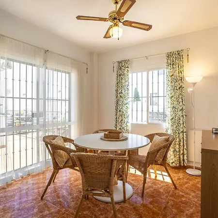 Casa Sian Adjacent To Playaza * Nerja
